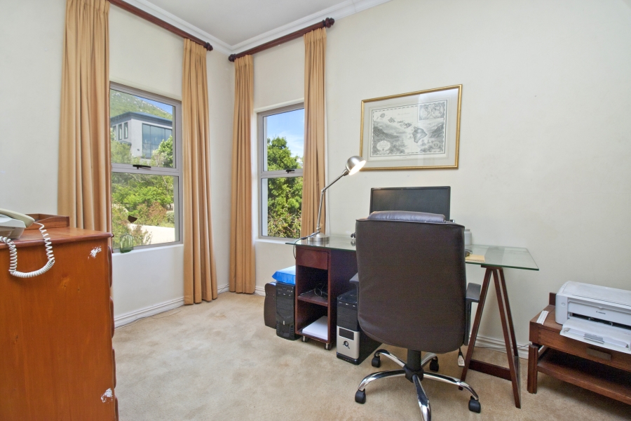To Let 4 Bedroom Property for Rent in Belvedere Western Cape
